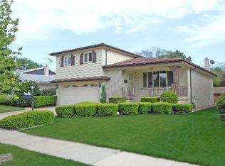 2151 Mary Jane Ln, Park Ridge, IL 60068