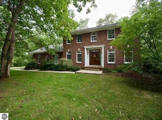 9583 Emerald Ridge Trl, Onekama, MI 49675