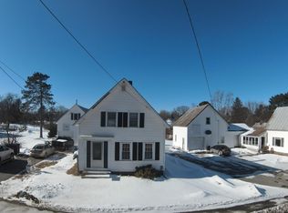 31 Mechanic St, Norridgewock, ME 04957