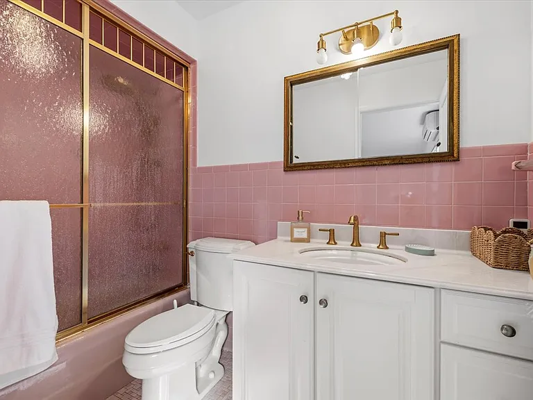 19 Peconic Ave — Photo 18