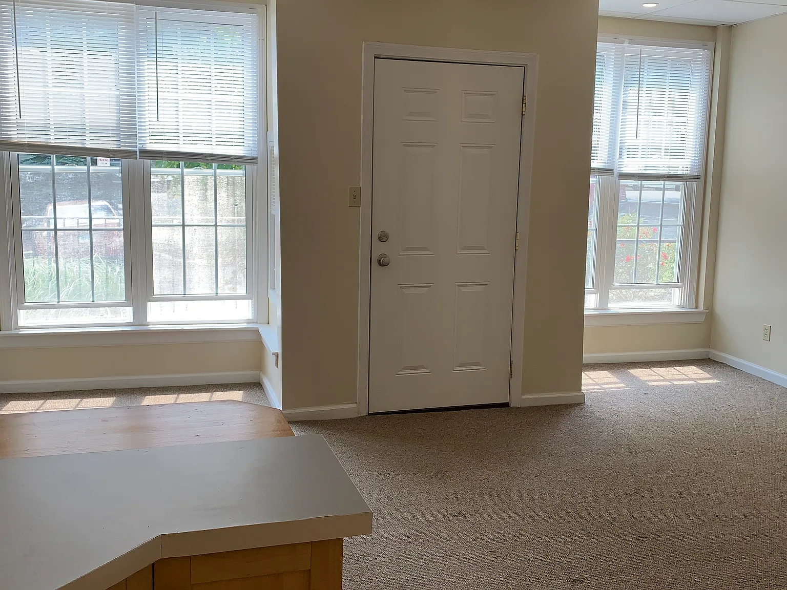 2 bed, 900 sqft, $1,525 — Photo 2