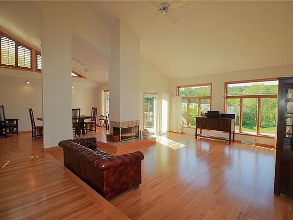 5th image of 213 White Heron Cir