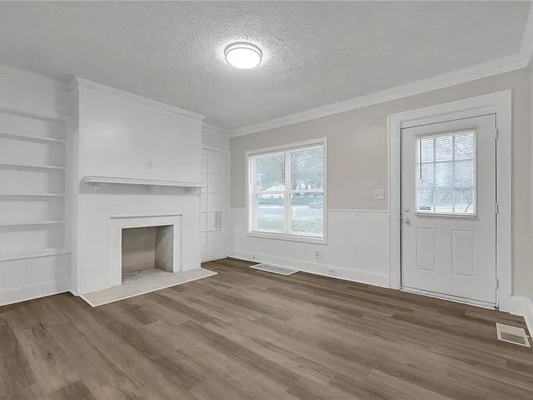 1683 Candler Rd — Photo 4