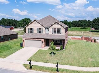 2909 N 13th Pl, Rogers, AR 72756