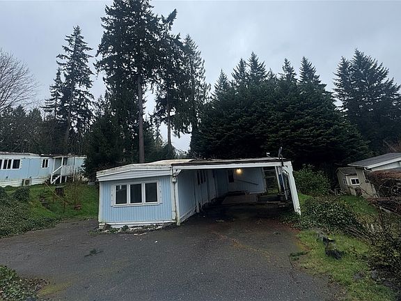2nd image of 1738 Higgins Road SE