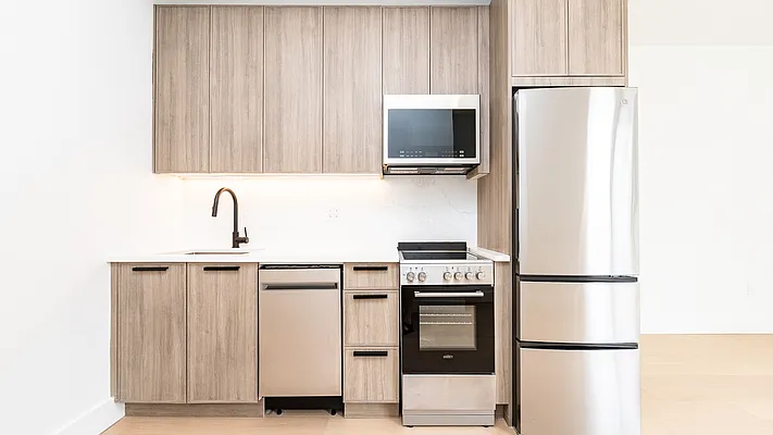 Rented by Nooklyn NYC LLC | media 4