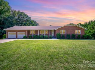 1418 Oakwood Ave, Kannapolis, NC 28081