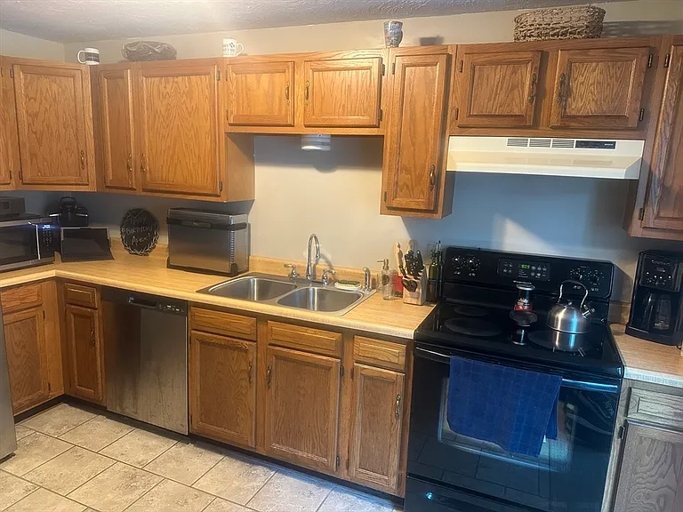 128 State Rd #C — Photo 2