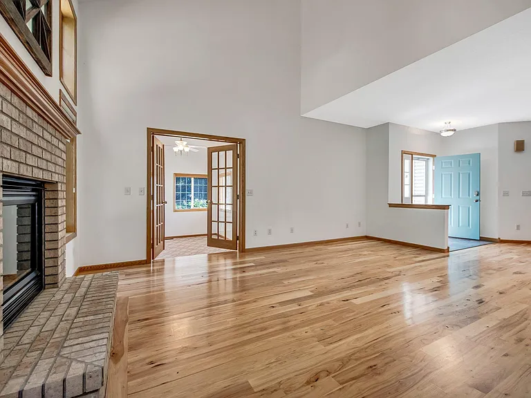 107 County Road F W — Photo 33