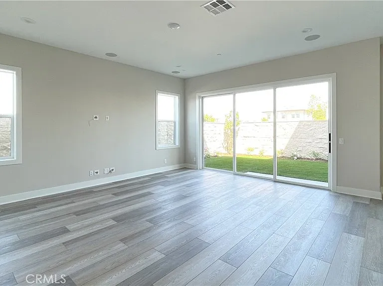 101 Walworth — Photo 9