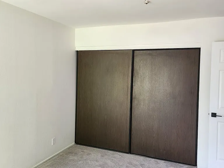 1700 Mission Blvd — Photo 14