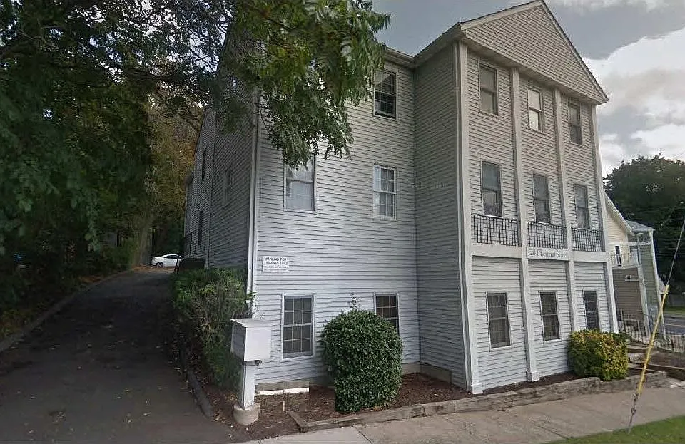 20 Chestnut St