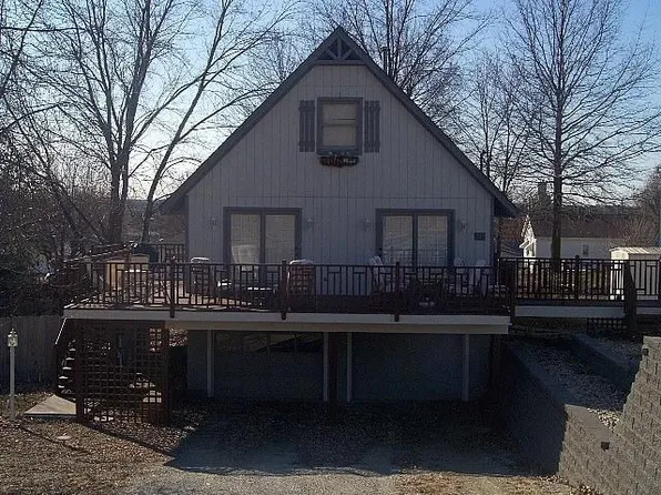 223 S Breidecker St, Columbia, IL 62236