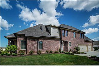2nd image of 268 Charlestowne Dr
