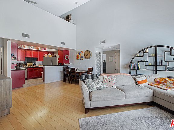 3rd image of 1064 S Shenandoah St APT 303