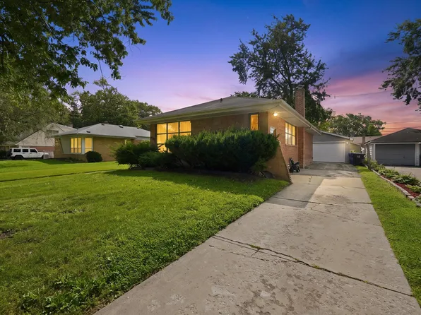 15577 Rose Dr, South Holland, IL 60473