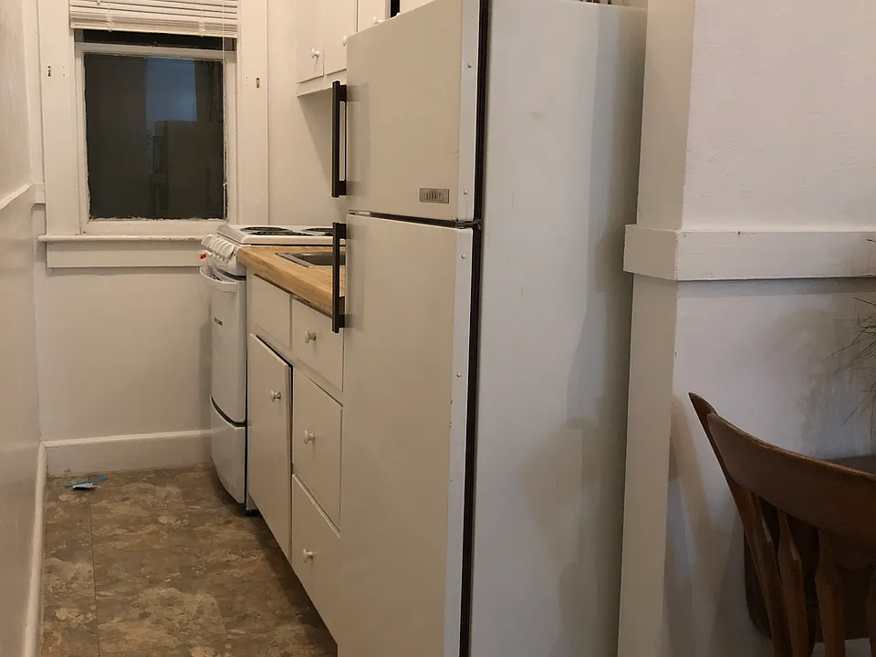 274 Amherst St #1