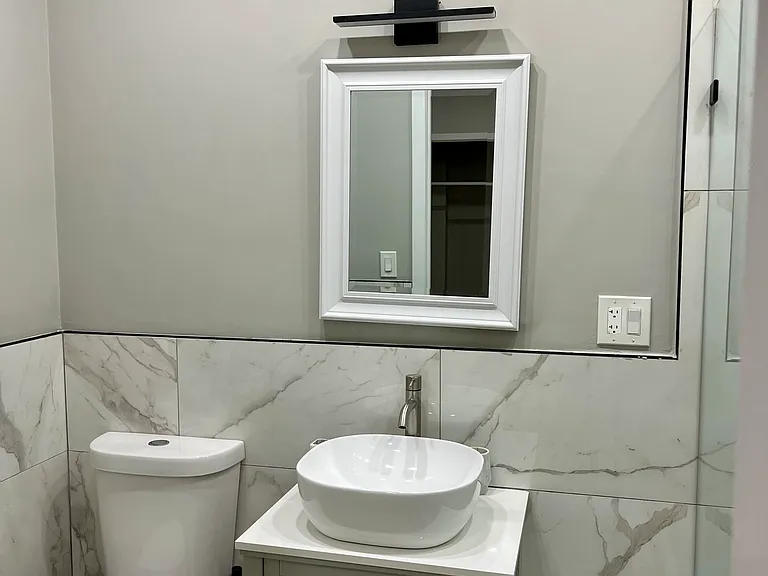 11 Radford Ln #1 — Photo 4