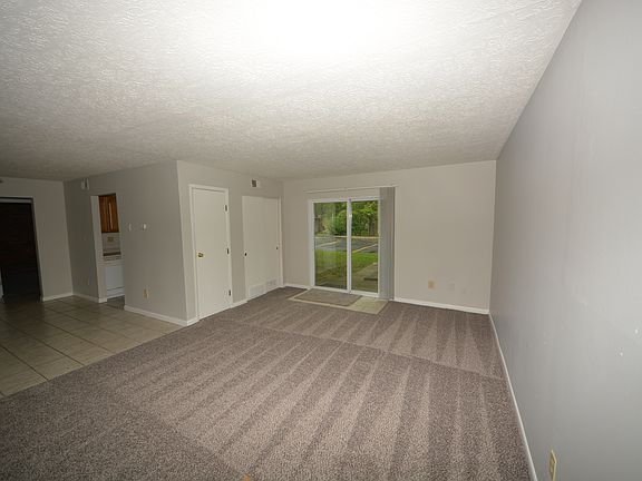 2nd image of 928 Ohio Pike APT 502