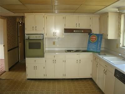 3rd image of 7026 Cologne Pl