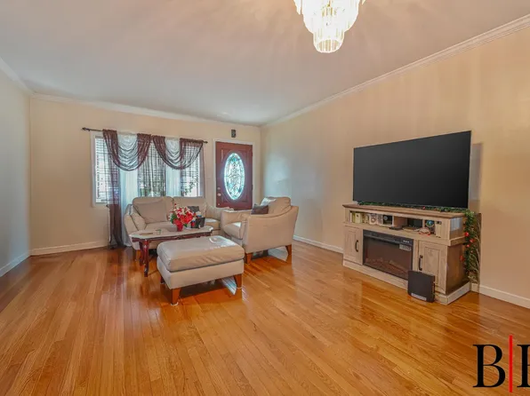 1448 East 53rd Street image 4 of 21