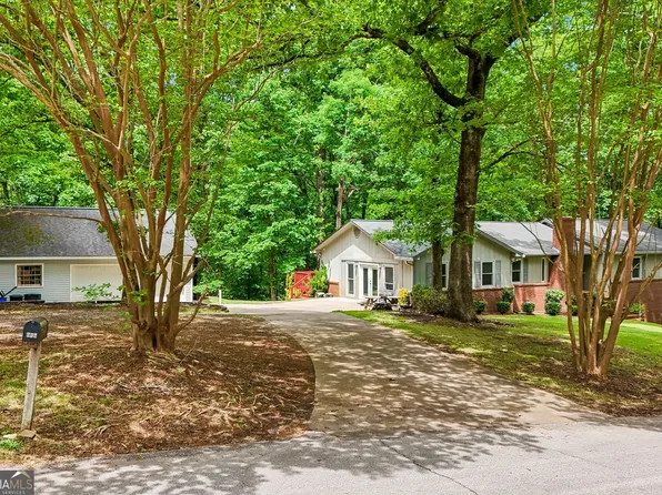 232 E Miles Rd, Carrollton, GA 30116