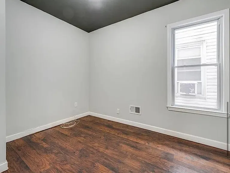 36 Dwight St #1 — Photo 5