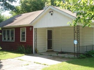 817 Four Mile Rd, Racine, WI 53402