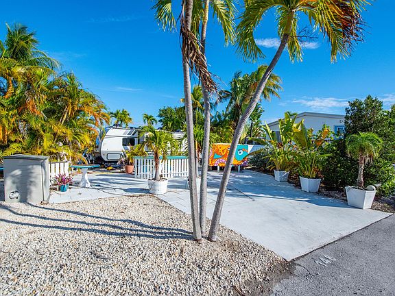 3rd image of 701 Spanish Main Dr #146