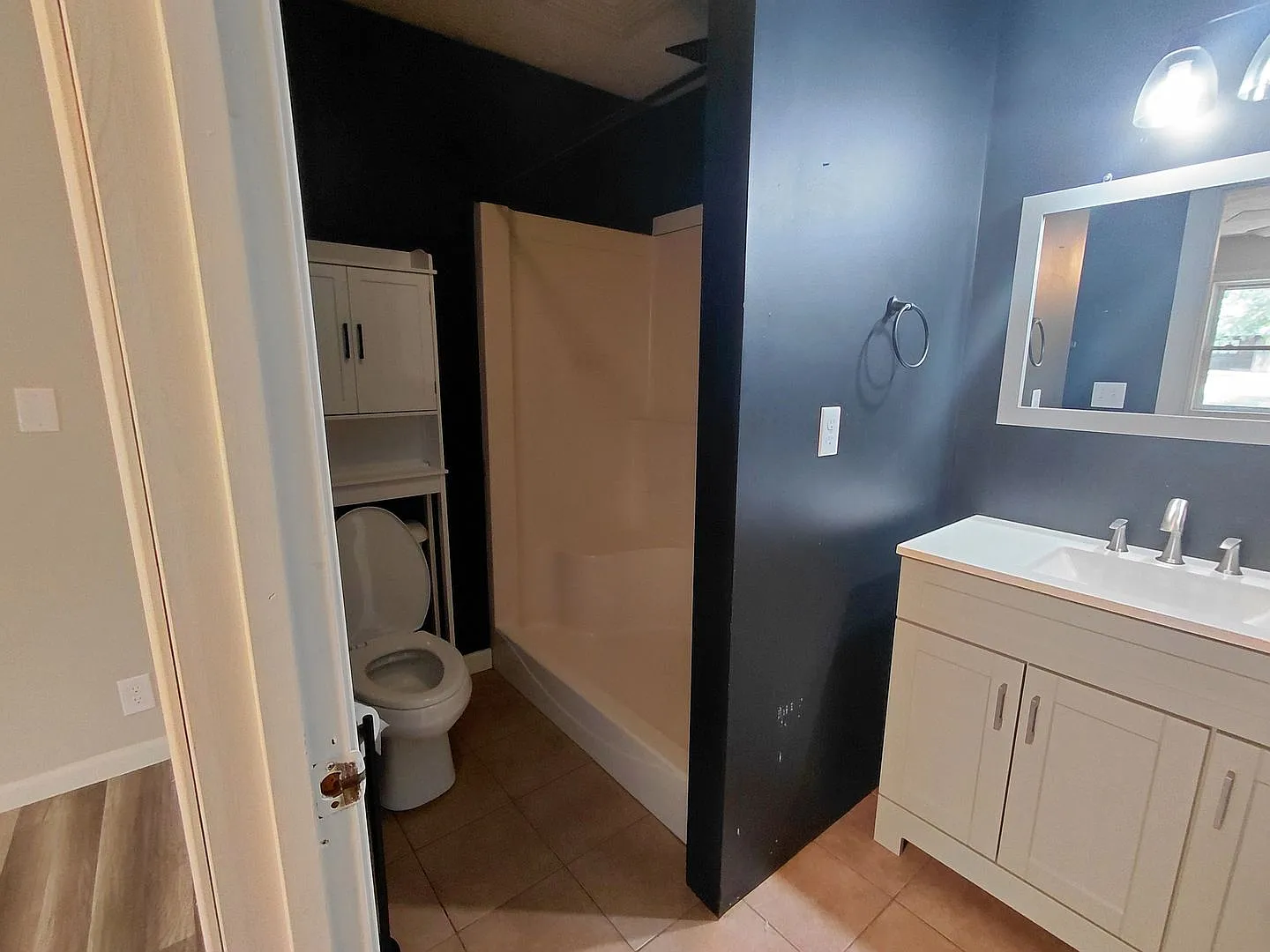 Home with privacy — Photo 3