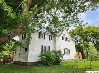 8572 315th St, Clear Lake, IA 50428