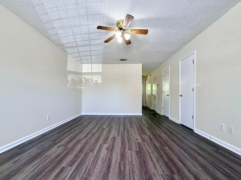 3289 Tower Dr — Photo 5