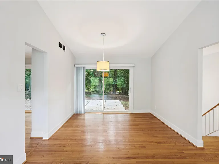 8206 Stone Trail Dr — Photo 16
