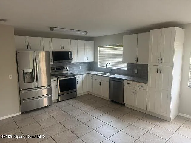 425 Tewksbury Ln NE — Photo 19