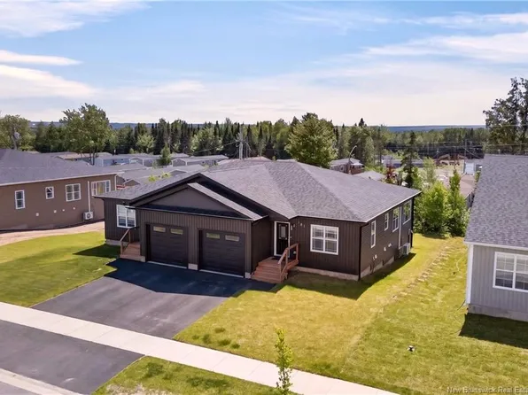 121 Glennorth St, Fredericton, NB E3G 0A6