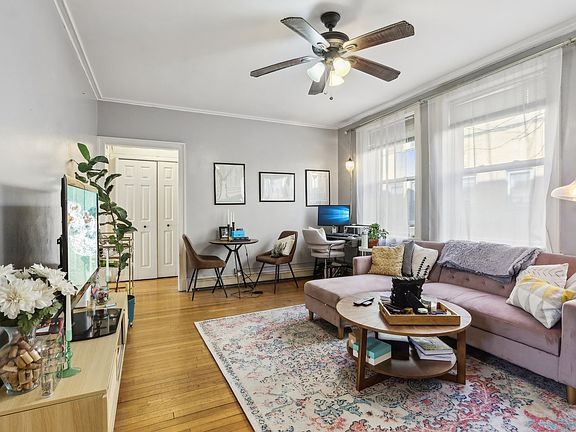 3rd image of 640 W Waveland Ave APT 3D