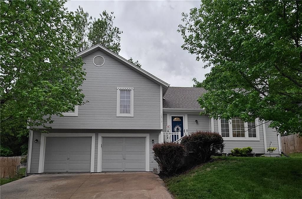 10512 Shelton Ave, Edwardsville, KS 66111 Zillow