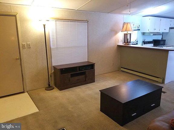 4th image of 166 Gardner Dr