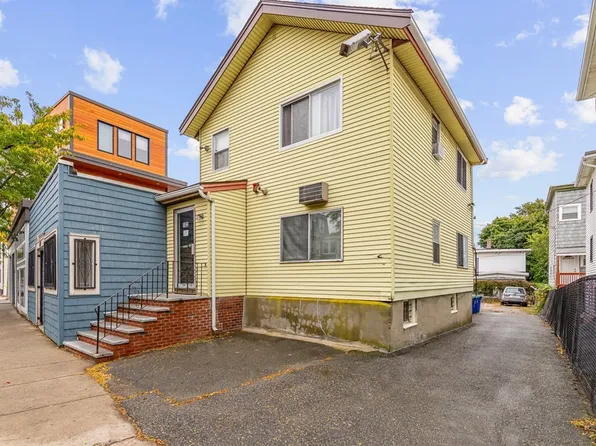 100-100 Cross St #102, Somerville, MA 02145