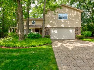 1080 Heather Rd, Deerfield, IL 60015