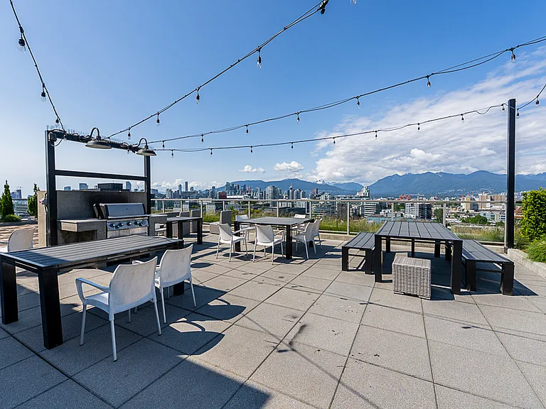 250 E 6th Ave #706 — Photo 10