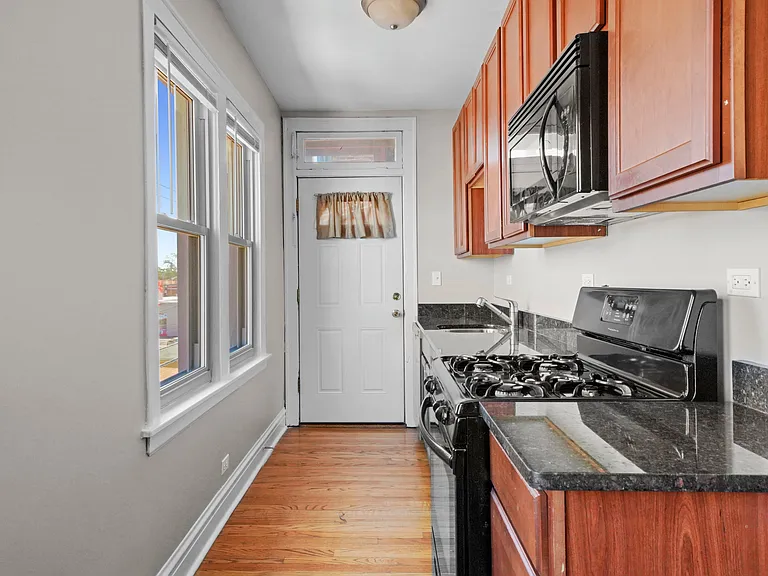 1929 Grove Ave #106 — Photo 7