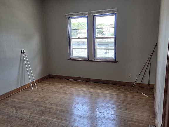 5th image of 3971 N 39th St