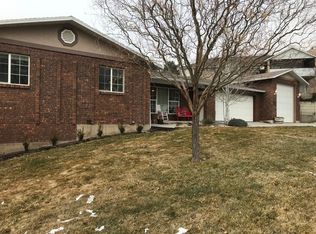 773 E Pages Ln, Centerville, UT 84014