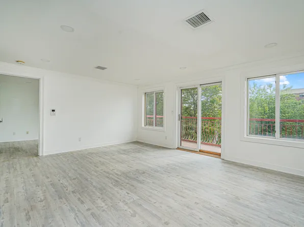 3165 Emmons Avenue image 18 of 33