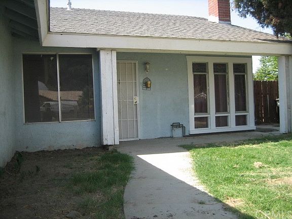 3rd image of 4044 Woodland Dr