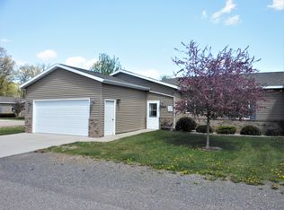 2006 Okray Ave, Plover, WI 54467