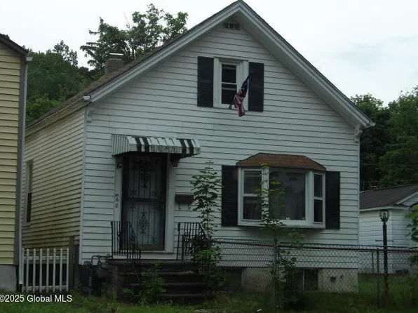 668 6th Avenue, Troy, NY 12182