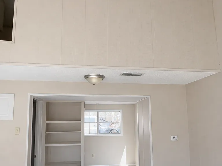 255 Washington Dr — Photo 9