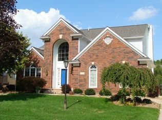 3737 Greenwood Dr, Rochester Hills, MI 48309